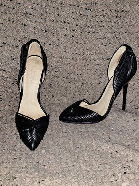 L.A.M.B.-Warner-D'orsay Black  Stiletto-Leather Twist Knots-Sz 5.5-Near Mint
